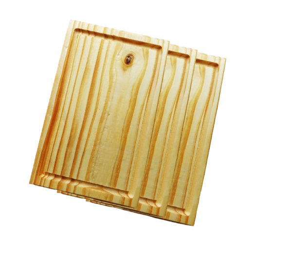 PLATOS DE PINO RANURADO 18x28