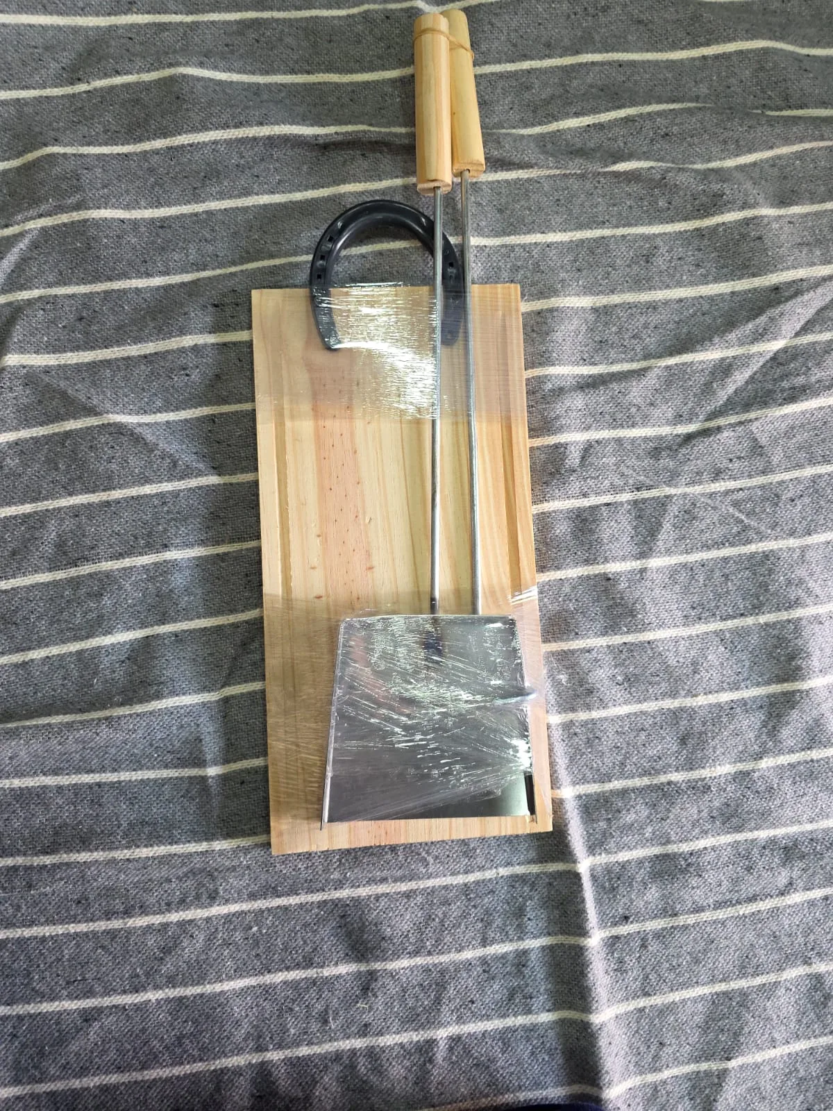 Tabla 20X48 C/H Estampada+ Pala y Atizador Inox