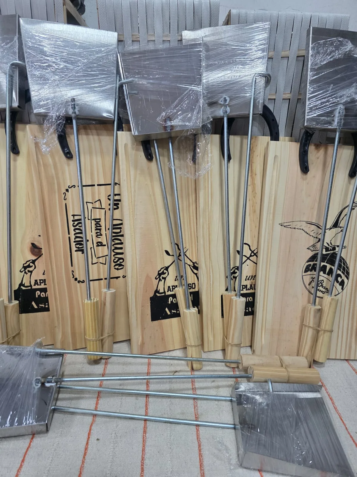 Set 10 Tablas 20X38CM+10 Palas y Atizador Inox Lisas 0 Estampadas