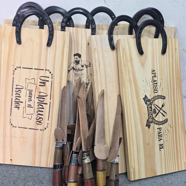 Set de 10 20X38 C/Herradura + 10 Cuchillos de Tandil